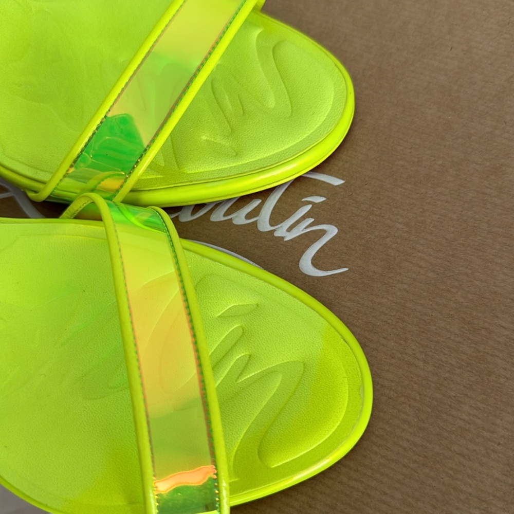 CHRISTIAN LOUBOUTIN *NEW* Neon Green Heels with Box & Dust Bag - Picture 17 of 17